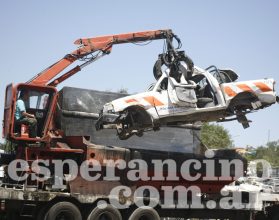 Mendoza 28/10/16

El ministro de Seguridad junto a autoridades recorrio las instalaciones de la playa de secuestros de San Agustin.

Se compactaron autos que fueron de las fuerzas publicas (policia, Penitenciaria, etc.)

Foto: Marcos Garcia