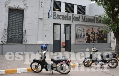escuela estrada as4f56a4s5f64a56s4f