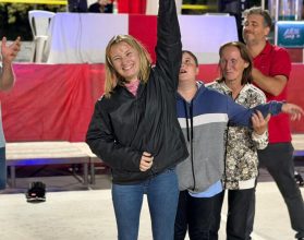 f41e0be0-b998-4efa-aaf4-81a98aaa0c0b