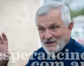 padre-axel-arguinchona_dsc05319_1200_mth